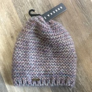 Brekka knit Beanie | NWT